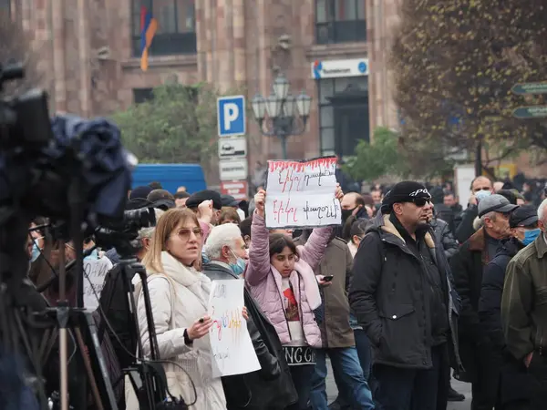 Антиправительственные Антипашинские Протесты Ереване После Агрессии Турецких Террористов Против Мирного — стоковое фото