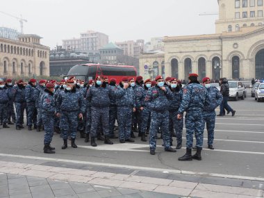 22 Aralık 2020 'de Artsakh Cumhuriyeti' nin barışçıl sakinlerine karşı Türk azerbaijani teröristlerinin saldırısının ardından Erivan 'da hükümet ve pashinan karşıtı protestolar düzenlendi.