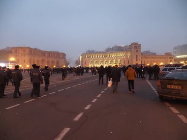 22 Aralık 2020 'de Artsakh Cumhuriyeti' nin barışçıl sakinlerine karşı Türk azerbaijani teröristlerinin saldırısının ardından Erivan 'da hükümet ve pashinan karşıtı protestolar düzenlendi.
