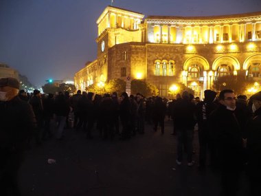 22 Aralık 2020 'de Artsakh Cumhuriyeti' nin barışçıl sakinlerine karşı Türk azerbaijani teröristlerinin saldırısının ardından Erivan 'da hükümet ve pashinan karşıtı protestolar düzenlendi.