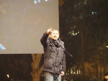 22 Aralık 2020 'de Artsakh Cumhuriyeti' nin barışçıl sakinlerine karşı Türk azerbaijani teröristlerinin saldırısının ardından Erivan 'da hükümet ve pashinan karşıtı protestolar düzenlendi.