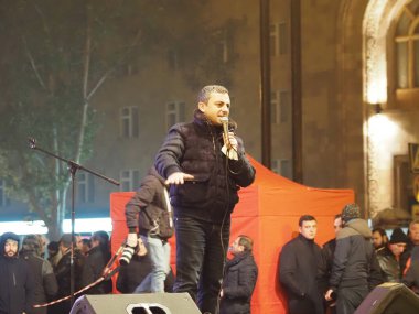 22 Aralık 2020 'de Artsakh Cumhuriyeti' nin barışçıl sakinlerine karşı Türk azerbaijani teröristlerinin saldırısının ardından Erivan 'da hükümet ve pashinan karşıtı protestolar düzenlendi.