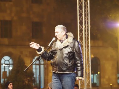 22 Aralık 2020 'de Artsakh Cumhuriyeti' nin barışçıl sakinlerine karşı Türk azerbaijani teröristlerinin saldırısının ardından Erivan 'da hükümet ve pashinan karşıtı protestolar düzenlendi.