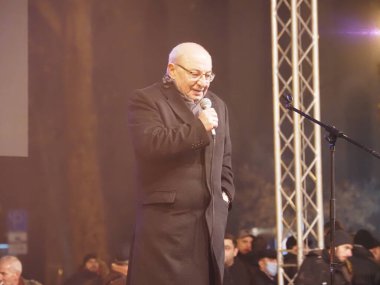 22 Aralık 2020 'de Artsakh Cumhuriyeti' nin barışçıl sakinlerine karşı Türk azerbaijani teröristlerinin saldırısının ardından Erivan 'da hükümet ve pashinan karşıtı protestolar düzenlendi.