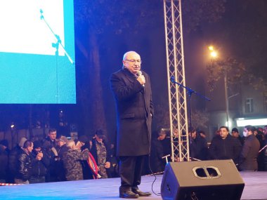 22 Aralık 2020 'de Artsakh Cumhuriyeti' nin barışçıl sakinlerine karşı Türk azerbaijani teröristlerinin saldırısının ardından Erivan 'da hükümet ve pashinan karşıtı protestolar düzenlendi.