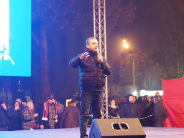 22 Aralık 2020 'de Artsakh Cumhuriyeti' nin barışçıl sakinlerine karşı Türk azerbaijani teröristlerinin saldırısının ardından Erivan 'da hükümet ve pashinan karşıtı protestolar düzenlendi.