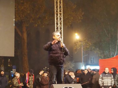 22 Aralık 2020 'de Artsakh Cumhuriyeti' nin barışçıl sakinlerine karşı Türk azerbaijani teröristlerinin saldırısının ardından Erivan 'da hükümet ve pashinan karşıtı protestolar düzenlendi.