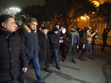 22 Aralık 2020 'de Artsakh Cumhuriyeti' nin barışçıl sakinlerine karşı Türk azerbaijani teröristlerinin saldırısının ardından Erivan 'da hükümet ve pashinan karşıtı protestolar düzenlendi.