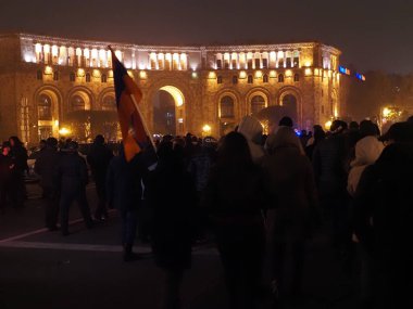 22 Aralık 2020 'de Artsakh Cumhuriyeti' nin barışçıl sakinlerine karşı Türk azerbaijani teröristlerinin saldırısının ardından Erivan 'da hükümet ve pashinan karşıtı protestolar düzenlendi.
