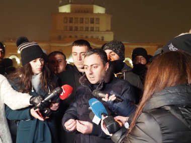 22 Aralık 2020 'de Artsakh Cumhuriyeti' nin barışçıl sakinlerine karşı Türk azerbaijani teröristlerinin saldırısının ardından Erivan 'da hükümet ve pashinan karşıtı protestolar düzenlendi.