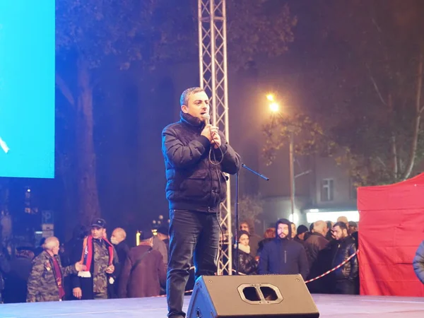 22 Aralık 2020 'de Artsakh Cumhuriyeti' nin barışçıl sakinlerine karşı Türk azerbaijani teröristlerinin saldırısının ardından Erivan 'da hükümet ve pashinan karşıtı protestolar düzenlendi.