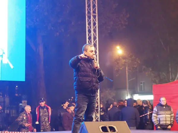 22 Aralık 2020 'de Artsakh Cumhuriyeti' nin barışçıl sakinlerine karşı Türk azerbaijani teröristlerinin saldırısının ardından Erivan 'da hükümet ve pashinan karşıtı protestolar düzenlendi.