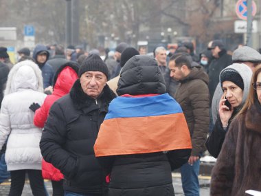 23 Aralık 2020 'de Artsakh Cumhuriyeti' nin barışçıl sakinlerine karşı Türk azerbaijani teröristlerinin saldırısının ardından Erivan 'da hükümet karşıtı ve pashinan karşıtı protestolar düzenlendi.