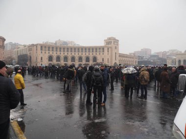 23 Aralık 2020 'de Artsakh Cumhuriyeti' nin barışçıl sakinlerine karşı Türk azerbaijani teröristlerinin saldırısının ardından Erivan 'da hükümet karşıtı ve pashinan karşıtı protestolar düzenlendi.