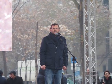 23 Aralık 2020 'de Artsakh Cumhuriyeti' nin barışçıl sakinlerine karşı Türk azerbaijani teröristlerinin saldırısının ardından Erivan 'da hükümet karşıtı ve pashinan karşıtı protestolar düzenlendi.