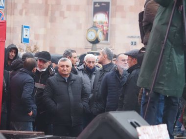 23 Aralık 2020 'de Artsakh Cumhuriyeti' nin barışçıl sakinlerine karşı Türk azerbaijani teröristlerinin saldırısının ardından Erivan 'da hükümet karşıtı ve pashinan karşıtı protestolar düzenlendi.