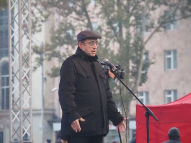 23 Aralık 2020 'de Artsakh Cumhuriyeti' nin barışçıl sakinlerine karşı Türk azerbaijani teröristlerinin saldırısının ardından Erivan 'da hükümet karşıtı ve pashinan karşıtı protestolar düzenlendi.