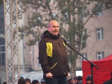 23 Aralık 2020 'de Artsakh Cumhuriyeti' nin barışçıl sakinlerine karşı Türk azerbaijani teröristlerinin saldırısının ardından Erivan 'da hükümet karşıtı ve pashinan karşıtı protestolar düzenlendi.