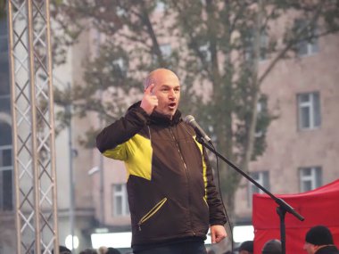 23 Aralık 2020 'de Artsakh Cumhuriyeti' nin barışçıl sakinlerine karşı Türk azerbaijani teröristlerinin saldırısının ardından Erivan 'da hükümet karşıtı ve pashinan karşıtı protestolar düzenlendi.