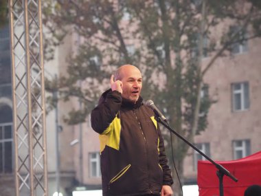 23 Aralık 2020 'de Artsakh Cumhuriyeti' nin barışçıl sakinlerine karşı Türk azerbaijani teröristlerinin saldırısının ardından Erivan 'da hükümet karşıtı ve pashinan karşıtı protestolar düzenlendi.