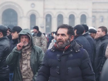 23 Aralık 2020 'de Artsakh Cumhuriyeti' nin barışçıl sakinlerine karşı Türk azerbaijani teröristlerinin saldırısının ardından Erivan 'da hükümet karşıtı ve pashinan karşıtı protestolar düzenlendi.