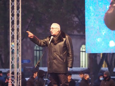 23 Aralık 2020 'de Artsakh Cumhuriyeti' nin barışçıl sakinlerine karşı Türk azerbaijani teröristlerinin saldırısının ardından Erivan 'da hükümet karşıtı ve pashinan karşıtı protestolar düzenlendi.