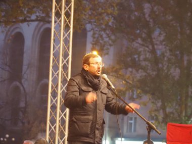 23 Aralık 2020 'de Artsakh Cumhuriyeti' nin barışçıl sakinlerine karşı Türk azerbaijani teröristlerinin saldırısının ardından Erivan 'da hükümet karşıtı ve pashinan karşıtı protestolar düzenlendi.