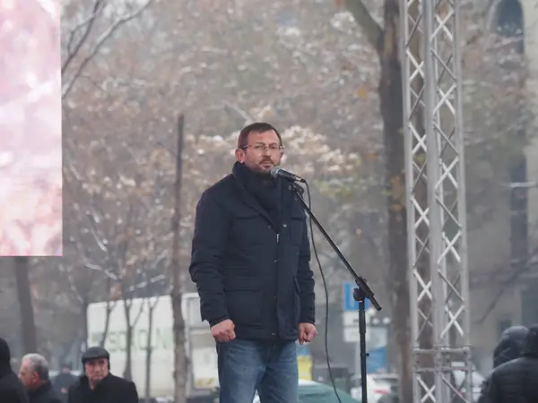 23 Aralık 2020 'de Artsakh Cumhuriyeti' nin barışçıl sakinlerine karşı Türk azerbaijani teröristlerinin saldırısının ardından Erivan 'da hükümet karşıtı ve pashinan karşıtı protestolar düzenlendi.