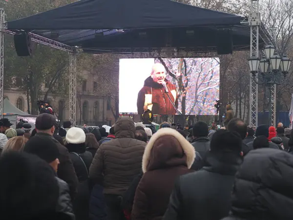 23 Aralık 2020 'de Artsakh Cumhuriyeti' nin barışçıl sakinlerine karşı Türk azerbaijani teröristlerinin saldırısının ardından Erivan 'da hükümet karşıtı ve pashinan karşıtı protestolar düzenlendi.