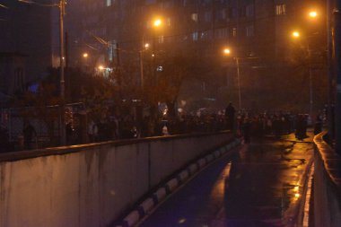 17 Aralık 2020 'de Artsakh Cumhuriyeti' nin barışçıl sakinlerine karşı Türk azerbaijani teröristlerinin saldırısının ardından Erivan 'da hükümet ve pashinan karşıtı protestolar düzenlendi.