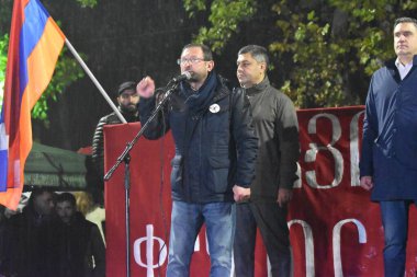 17 Aralık 2020 'de Artsakh Cumhuriyeti' nin barışçıl sakinlerine karşı Türk azerbaijani teröristlerinin saldırısının ardından Erivan 'da hükümet ve pashinan karşıtı protestolar düzenlendi.