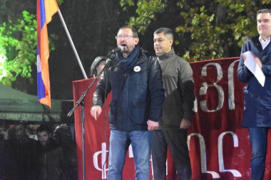 17 Aralık 2020 'de Artsakh Cumhuriyeti' nin barışçıl sakinlerine karşı Türk azerbaijani teröristlerinin saldırısının ardından Erivan 'da hükümet ve pashinan karşıtı protestolar düzenlendi.