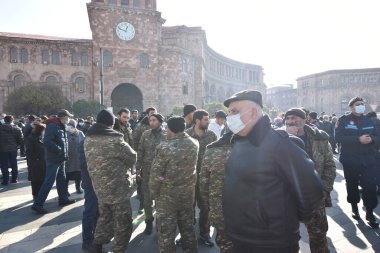 Ermenistan başbakanı Nikol Paşinyan önderliğindeki Yas Yürüyüşü, 19 Aralık 2020 'de vatanları Artsakh Cumhuriyeti' ni Azero-Türkçe terörizmden korumaya çalışırken ölenleri anmak için düzenlendi.