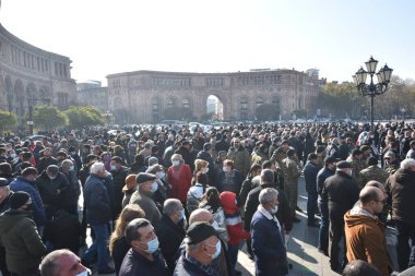 Ermenistan başbakanı Nikol Paşinyan önderliğindeki Yas Yürüyüşü, 19 Aralık 2020 'de vatanları Artsakh Cumhuriyeti' ni Azero-Türkçe terörizmden korumaya çalışırken ölenleri anmak için düzenlendi.