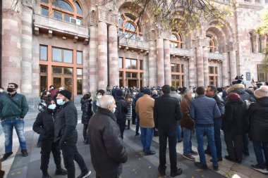 Ermenistan başbakanı Nikol Paşinyan önderliğindeki Yas Yürüyüşü, 19 Aralık 2020 'de vatanları Artsakh Cumhuriyeti' ni Azero-Türkçe terörizmden korumaya çalışırken ölenleri anmak için düzenlendi.