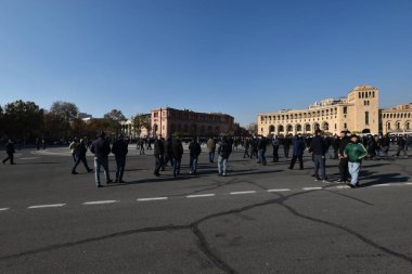 Ermenistan başbakanı Nikol Paşinyan önderliğindeki Yas Yürüyüşü, 19 Aralık 2020 'de vatanları Artsakh Cumhuriyeti' ni Azero-Türkçe terörizmden korumaya çalışırken ölenleri anmak için düzenlendi.