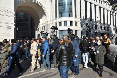 Ermenistan başbakanı Nikol Paşinyan önderliğindeki Yas Yürüyüşü, 19 Aralık 2020 'de vatanları Artsakh Cumhuriyeti' ni Azero-Türkçe terörizmden korumaya çalışırken ölenleri anmak için düzenlendi.