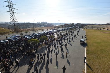 Ermenistan başbakanı Nikol Paşinyan önderliğindeki Yas Yürüyüşü, 19 Aralık 2020 'de vatanları Artsakh Cumhuriyeti' ni Azero-Türkçe terörizmden korumaya çalışırken ölenleri anmak için düzenlendi.