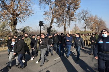 Ermenistan başbakanı Nikol Paşinyan önderliğindeki Yas Yürüyüşü, 19 Aralık 2020 'de vatanları Artsakh Cumhuriyeti' ni Azero-Türkçe terörizmden korumaya çalışırken ölenleri anmak için düzenlendi.