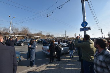 Ermenistan başbakanı Nikol Paşinyan önderliğindeki Yas Yürüyüşü, 19 Aralık 2020 'de vatanları Artsakh Cumhuriyeti' ni Azero-Türkçe terörizmden korumaya çalışırken ölenleri anmak için düzenlendi.