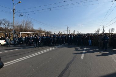 Ermenistan başbakanı Nikol Paşinyan önderliğindeki Yas Yürüyüşü, 19 Aralık 2020 'de vatanları Artsakh Cumhuriyeti' ni Azero-Türkçe terörizmden korumaya çalışırken ölenleri anmak için düzenlendi.