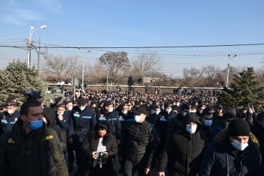 Ermenistan başbakanı Nikol Paşinyan önderliğindeki Yas Yürüyüşü, 19 Aralık 2020 'de vatanları Artsakh Cumhuriyeti' ni Azero-Türkçe terörizmden korumaya çalışırken ölenleri anmak için düzenlendi.