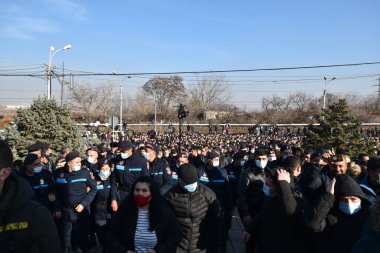 Ermenistan başbakanı Nikol Paşinyan önderliğindeki Yas Yürüyüşü, 19 Aralık 2020 'de vatanları Artsakh Cumhuriyeti' ni Azero-Türkçe terörizmden korumaya çalışırken ölenleri anmak için düzenlendi.