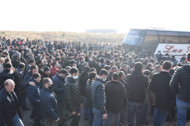 Ermenistan başbakanı Nikol Paşinyan önderliğindeki Yas Yürüyüşü, 19 Aralık 2020 'de vatanları Artsakh Cumhuriyeti' ni Azero-Türkçe terörizmden korumaya çalışırken ölenleri anmak için düzenlendi.