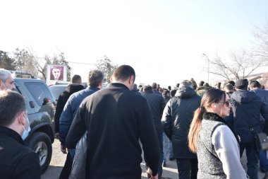Ermenistan başbakanı Nikol Paşinyan önderliğindeki Yas Yürüyüşü, 19 Aralık 2020 'de vatanları Artsakh Cumhuriyeti' ni Azero-Türkçe terörizmden korumaya çalışırken ölenleri anmak için düzenlendi.