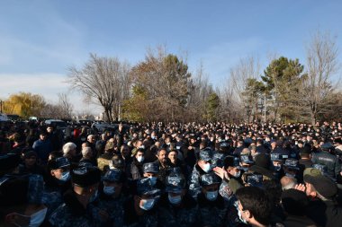 Ermenistan başbakanı Nikol Paşinyan önderliğindeki Yas Yürüyüşü, 19 Aralık 2020 'de vatanları Artsakh Cumhuriyeti' ni Azero-Türkçe terörizmden korumaya çalışırken ölenleri anmak için düzenlendi.