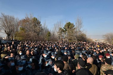Ermenistan başbakanı Nikol Paşinyan önderliğindeki Yas Yürüyüşü, 19 Aralık 2020 'de vatanları Artsakh Cumhuriyeti' ni Azero-Türkçe terörizmden korumaya çalışırken ölenleri anmak için düzenlendi.