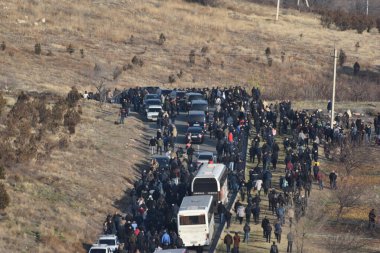 Ermenistan başbakanı Nikol Paşinyan önderliğindeki Yas Yürüyüşü, 19 Aralık 2020 'de vatanları Artsakh Cumhuriyeti' ni Azero-Türkçe terörizmden korumaya çalışırken ölenleri anmak için düzenlendi.