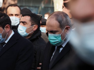 Ermenistan başbakanı Nikol Paşinyan önderliğindeki Yas Yürüyüşü, 19 Aralık 2020 'de vatanları Artsakh Cumhuriyeti' ni Azero-Türkçe terörizmden korumaya çalışırken ölenleri anmak için düzenlendi.