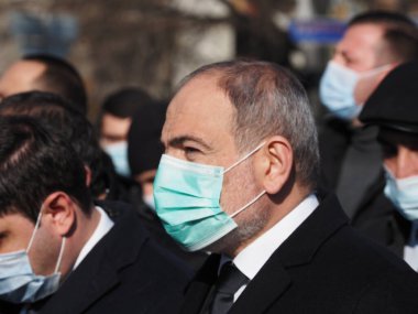 Ermenistan başbakanı Nikol Paşinyan önderliğindeki Yas Yürüyüşü, 19 Aralık 2020 'de vatanları Artsakh Cumhuriyeti' ni Azero-Türkçe terörizmden korumaya çalışırken ölenleri anmak için düzenlendi.